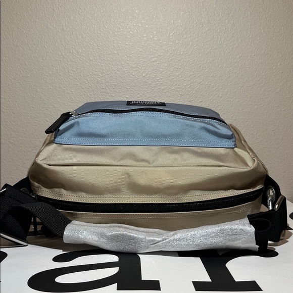 NWOT Marimekko My Things Crossbody Bag - Fog Blue/Sand - Picture 7 of 16